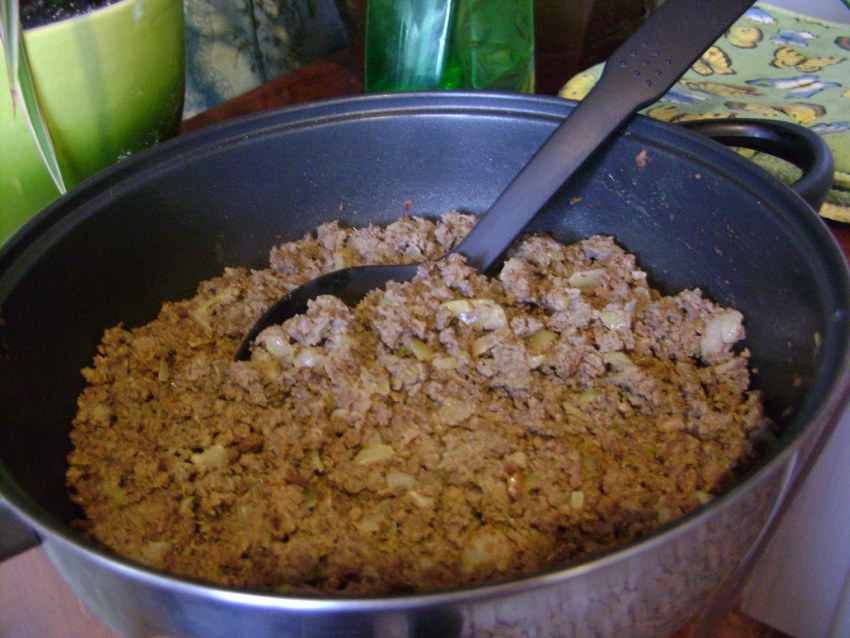 Печень говяжья жареная с луком