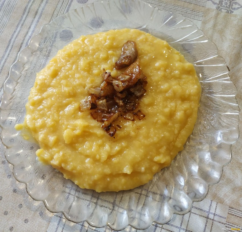 Крем суп с зеленым горошком и курицей
