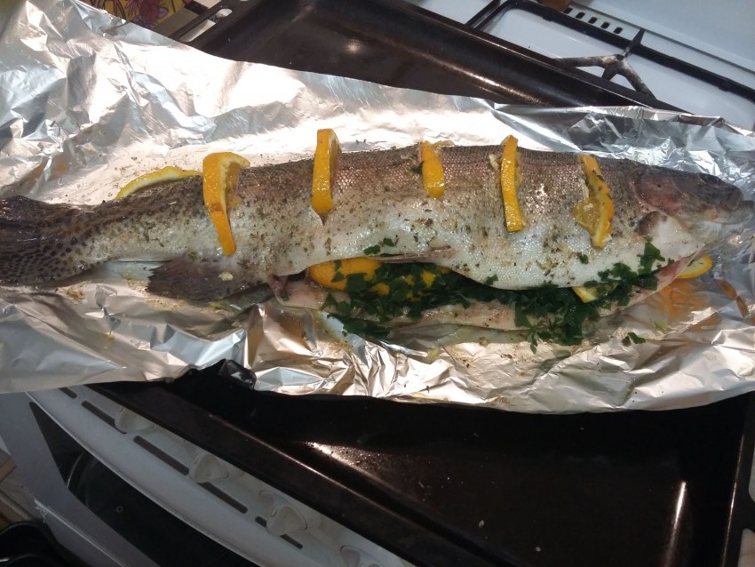 Форель с овощами