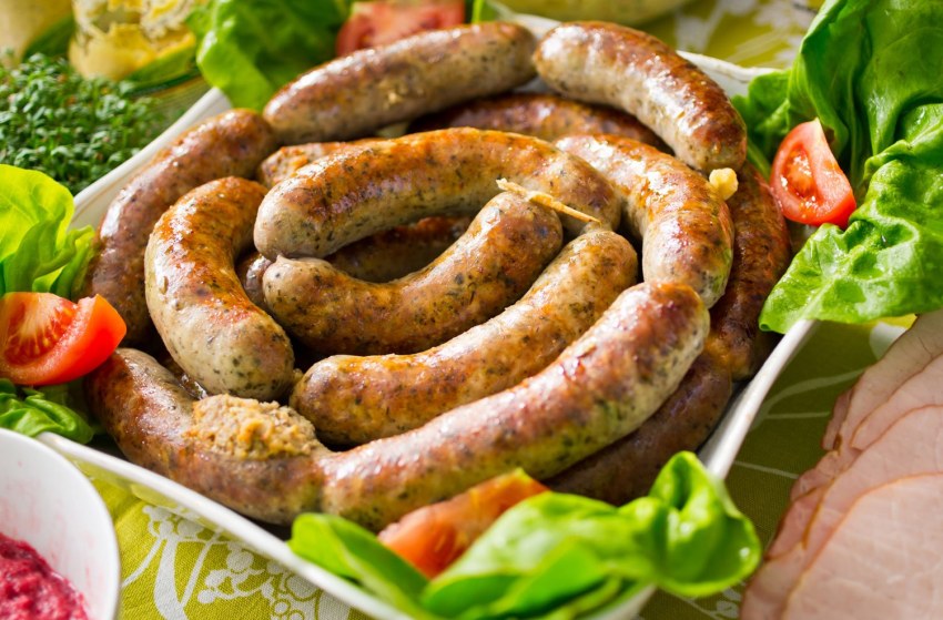 Домашние куриные колбаски