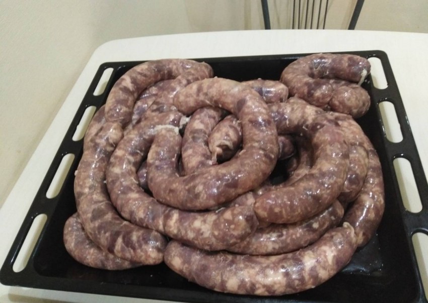 Колбаски куриные с овощами