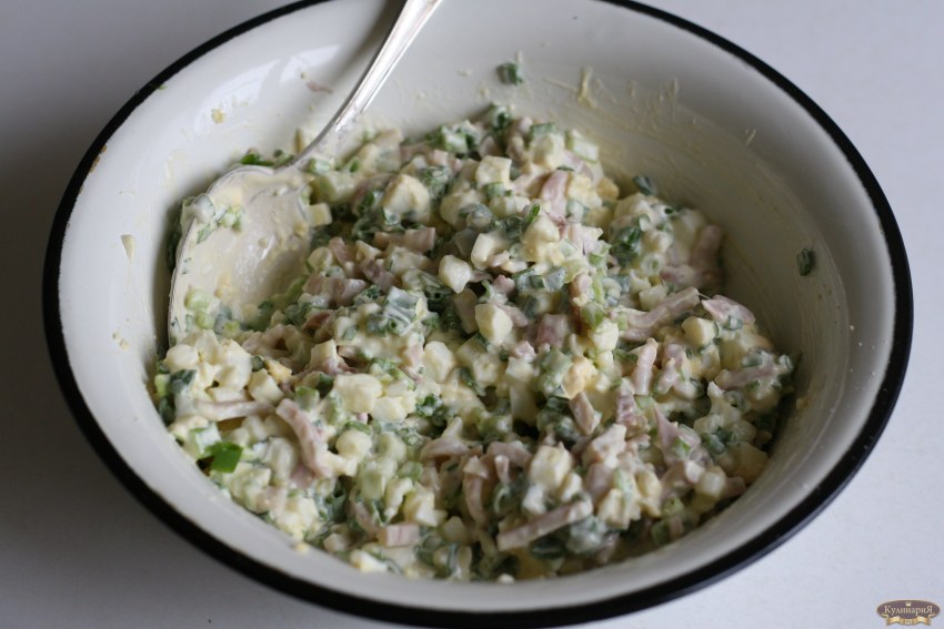 Салат с огурцом и яйцом