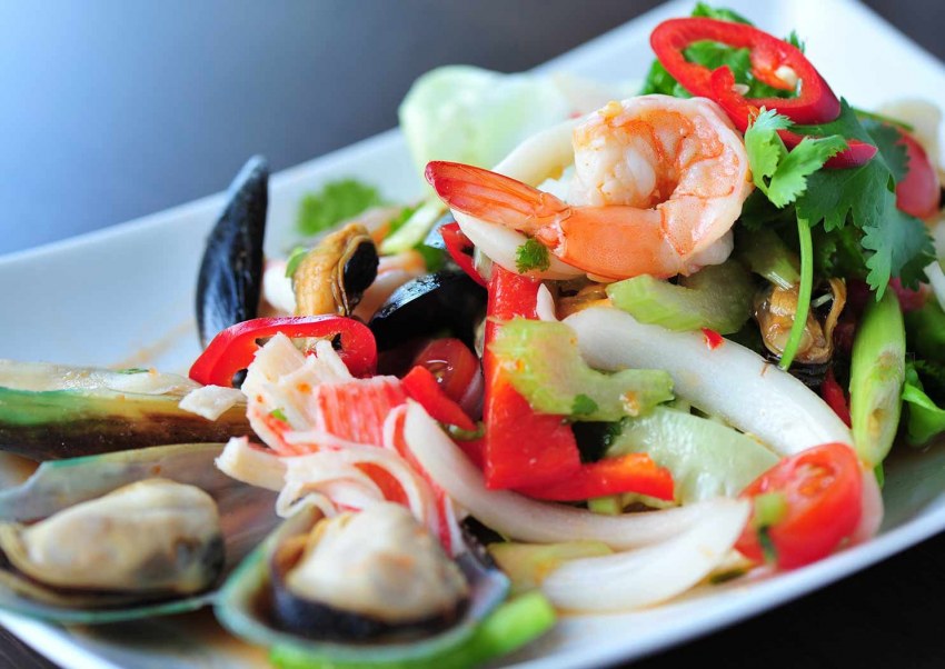 Салат с морепродуктами