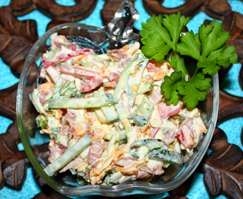 Салат Берлинский с ветчиной и сыром