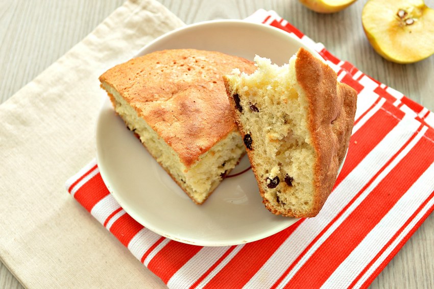 Кекс с изюмом