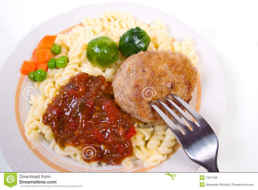 Макароны с фрикадельками