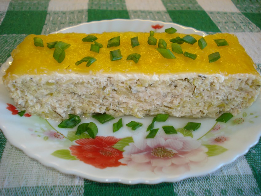 Картофельная запеканка с рыбными консервами