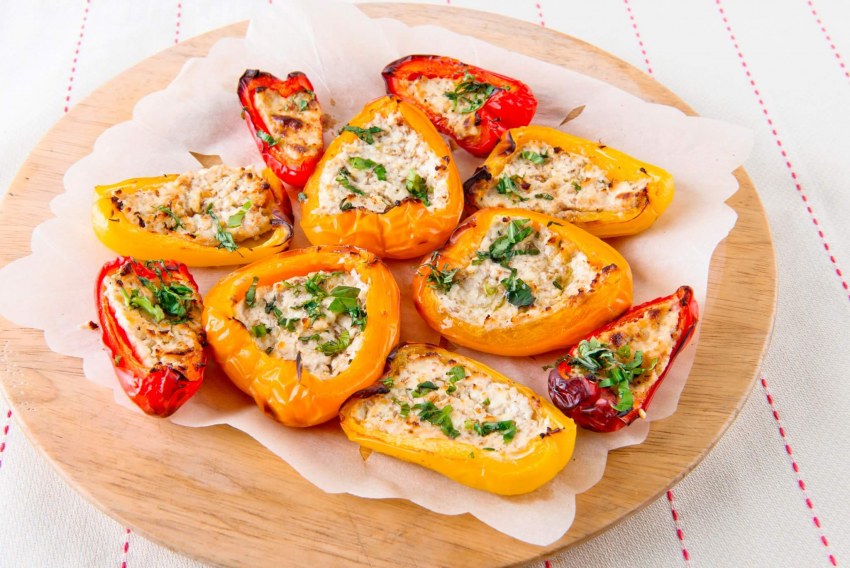 Грузинская кухня болгарский перец с орехами