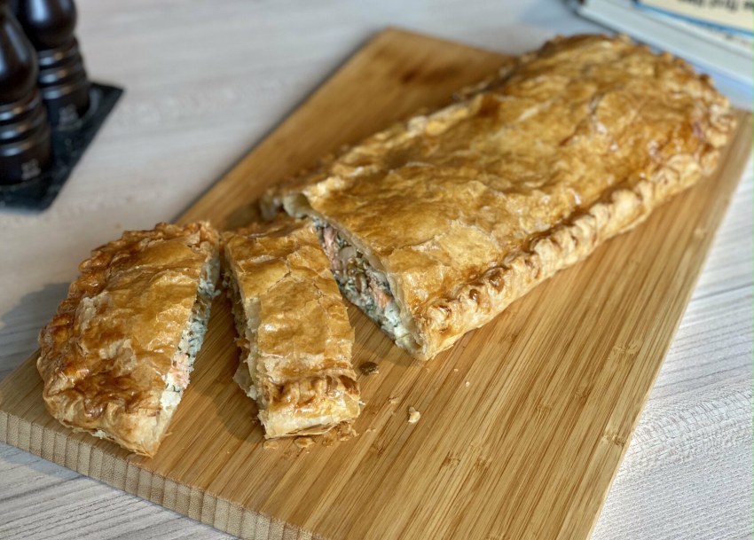 Кулебяка с рыбой и рисом