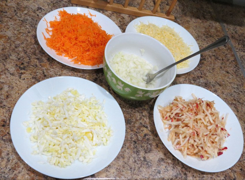 Салат сыр с чесноком