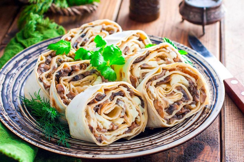 Вкусняшки из лаваша