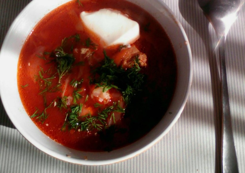 Борщ с ребрышками свиными