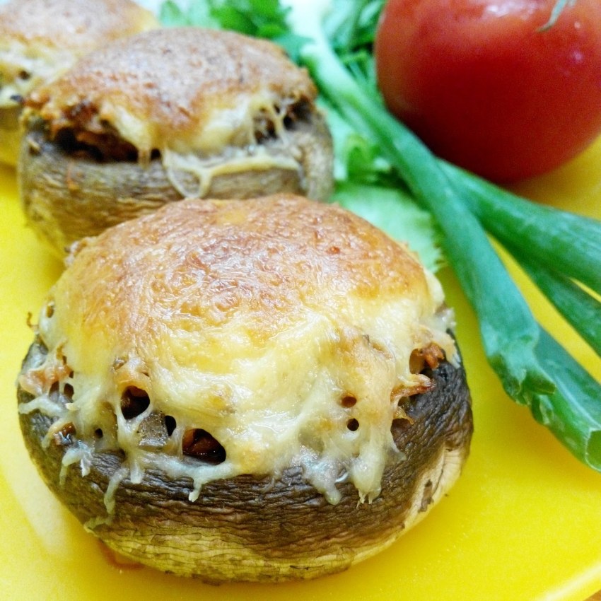 Шампиньоны фаршированные киноа