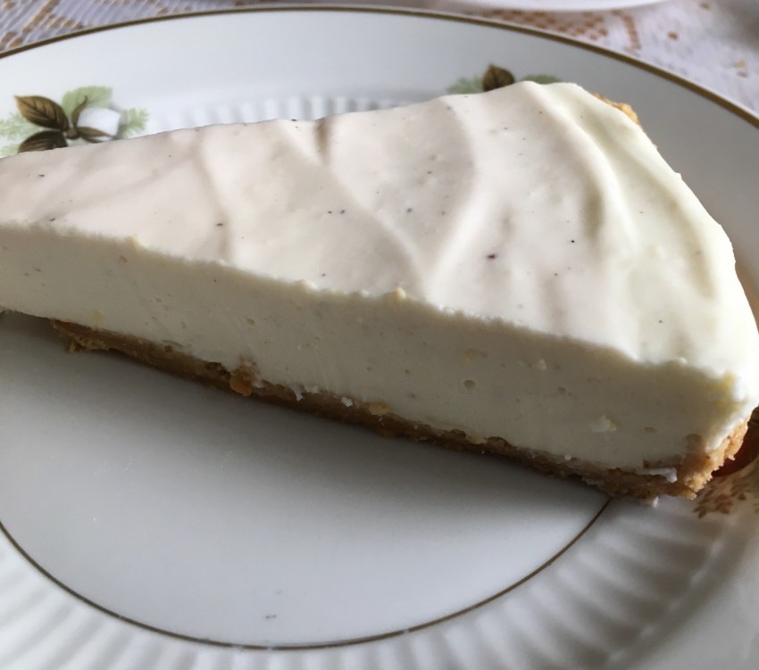 Чизкейк без выпечки с творогом и печеньем
