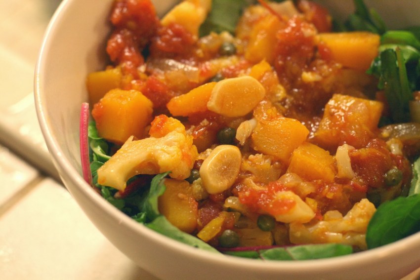 Капуста тушеная с овощами