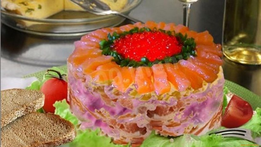 Царская шуба с семгой и красной икрой
