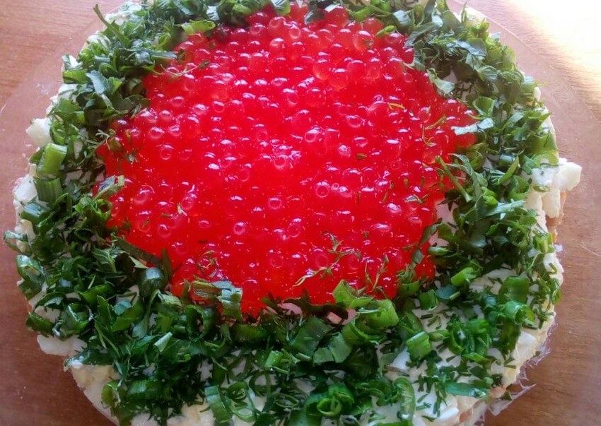 Салат с красной рыбой