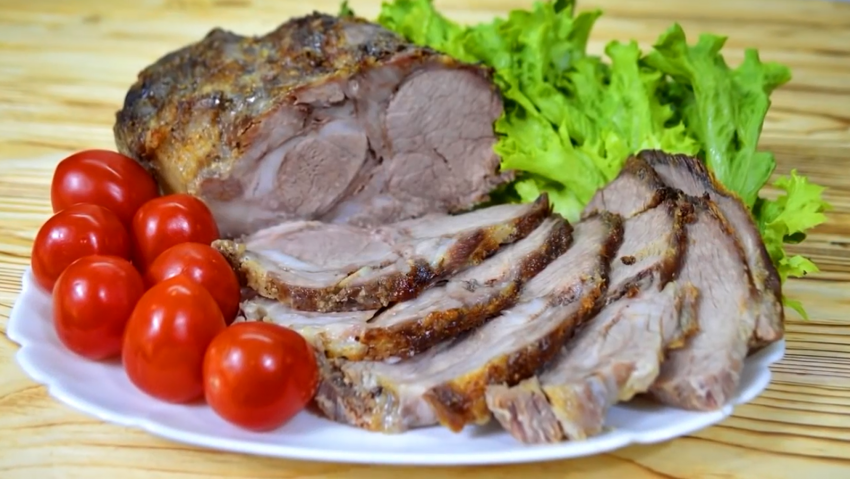 Грудинка свиная в луковой шелухе