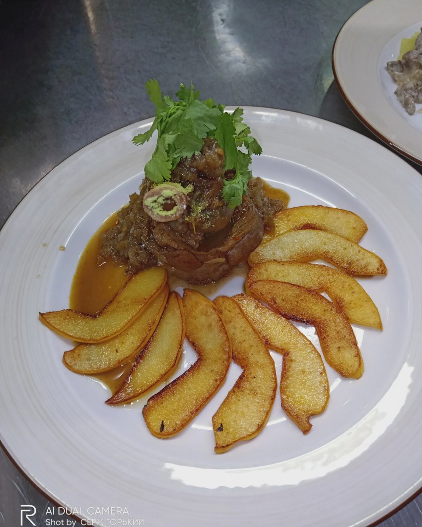 Фаршированная айва мясом