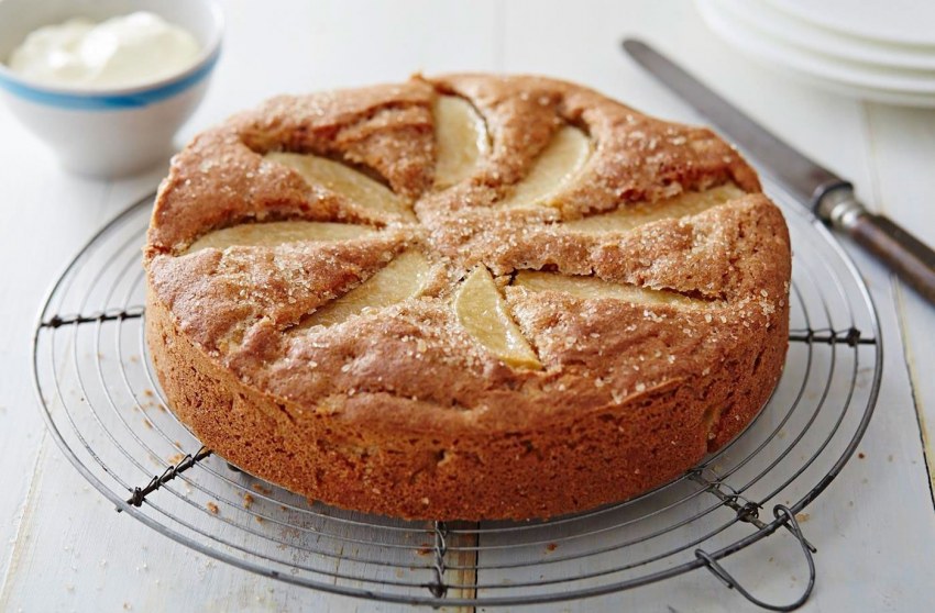 Шарлотка с яблоками