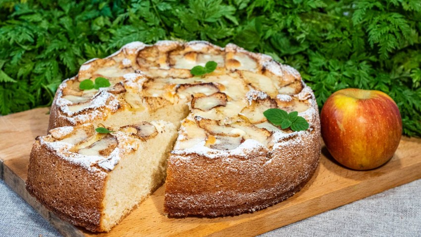 Продукты для шарлотки с яблоками