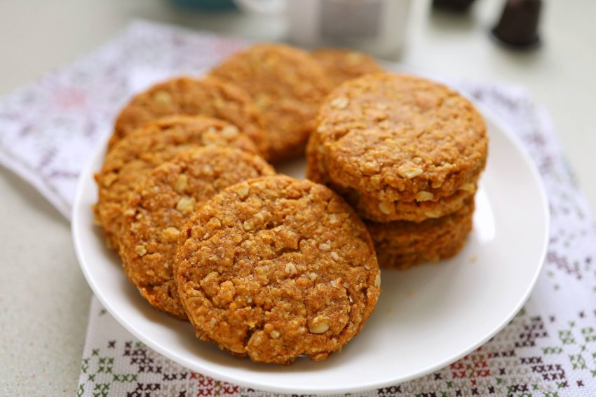 Овсяное печенье без муки и сахара