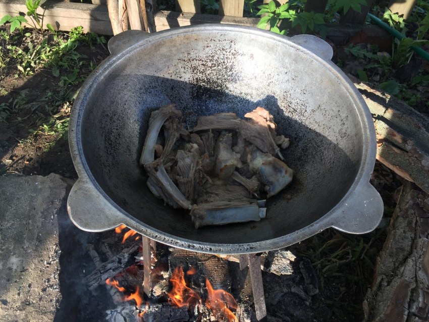 Казан узбекский на природе
