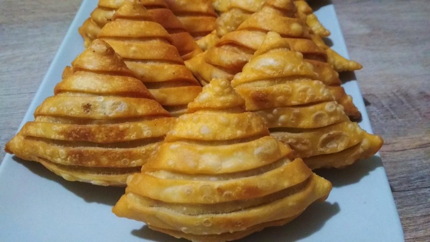 Крымские пирожки с фруктами самосы