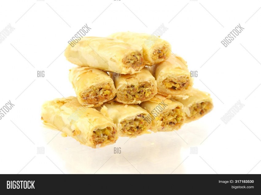Белая нуга с орехами