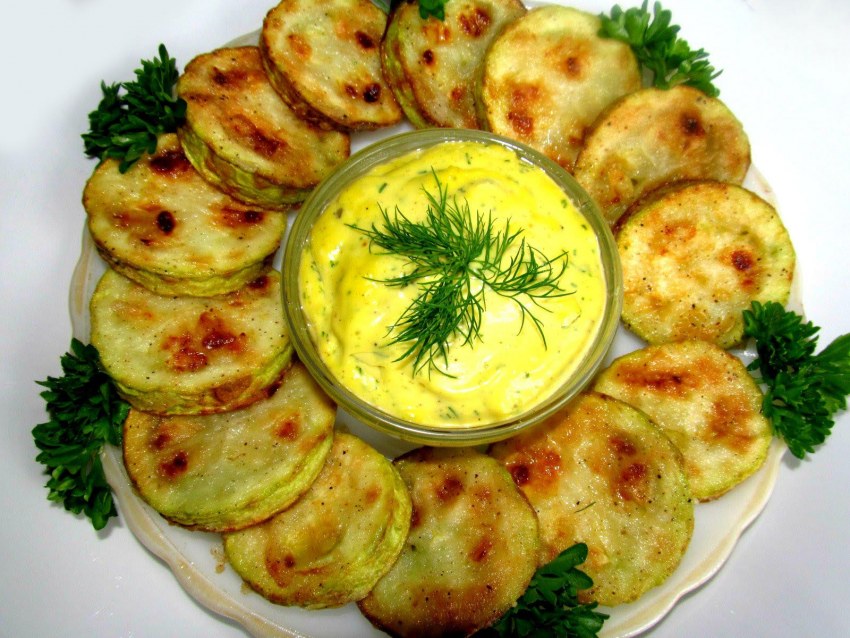 Кабачки под майонезом