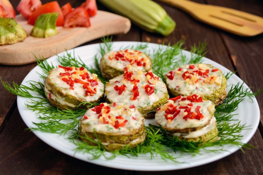 Цукини с зеленью и чесноком