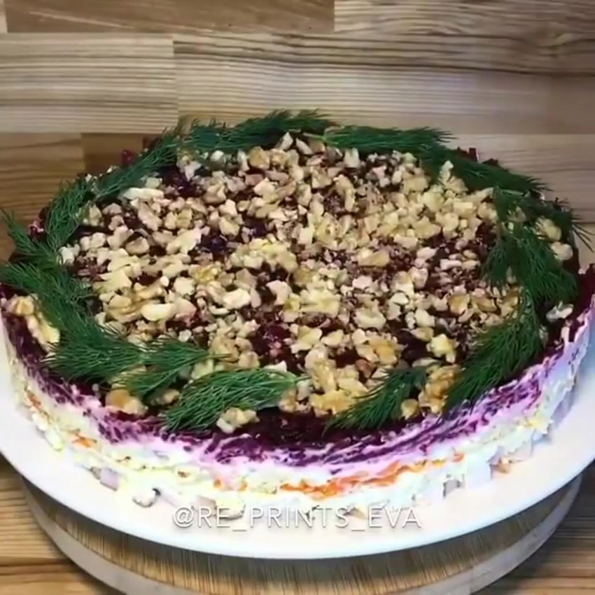 Салат генерал с копченой курицей