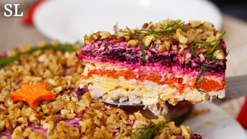 Генеральский салат с курицей копчёной