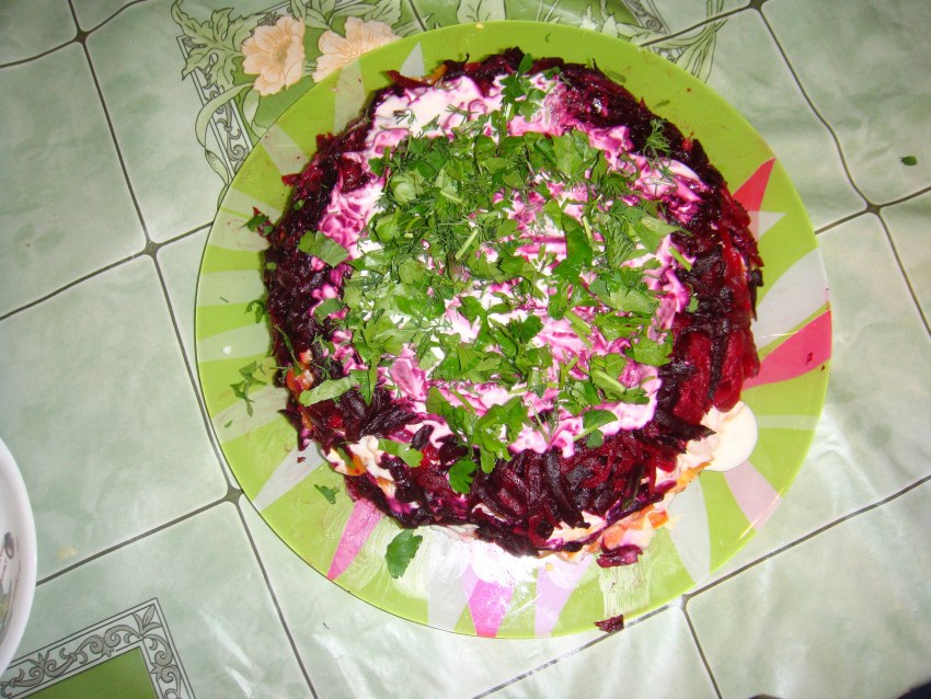 Салат из свеклы с курицей