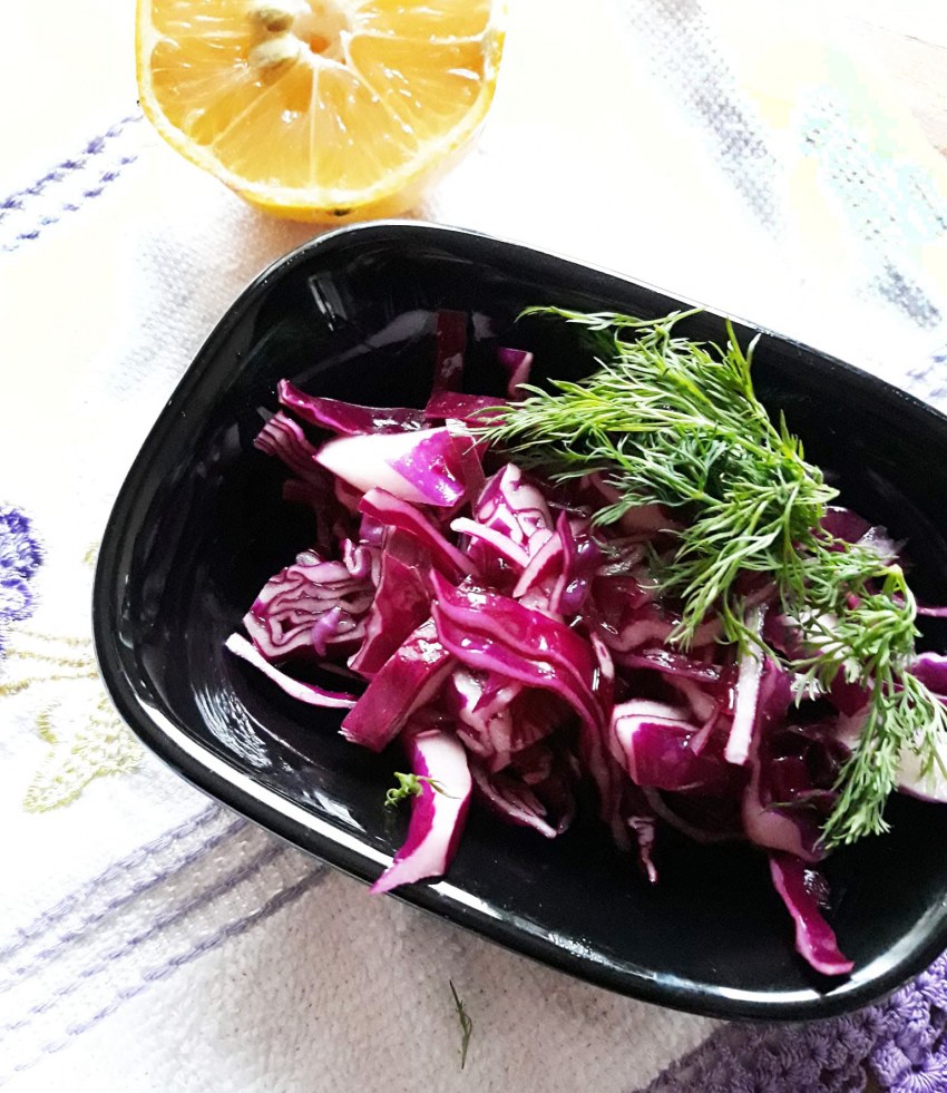 Квашеная краснокочанная капуста