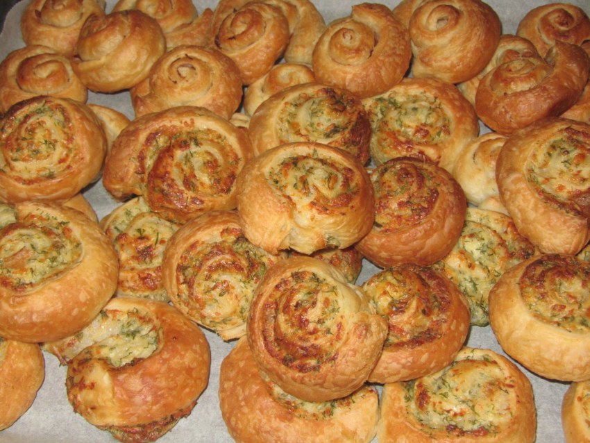 Слойки завитушки