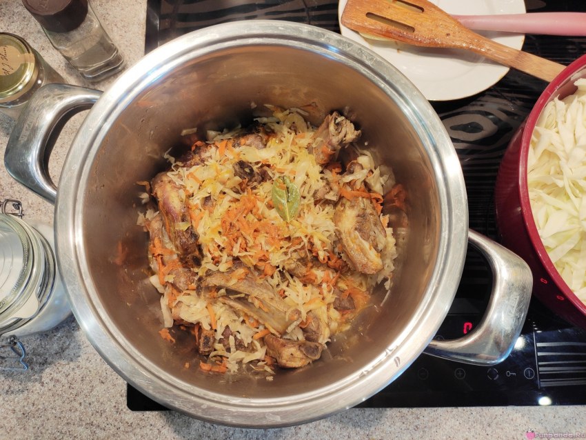Свинина с капустой