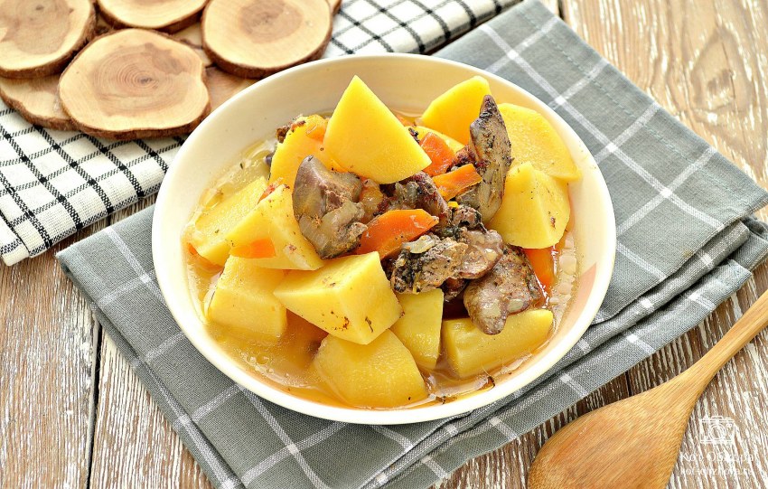 Картофель тушеный с пастой