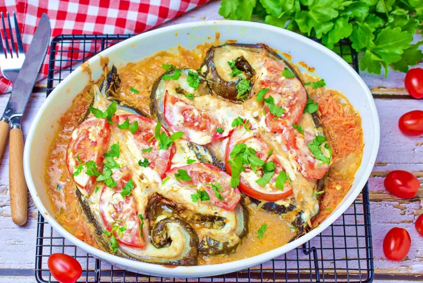 Мясо, тушеное в соке красной смородины