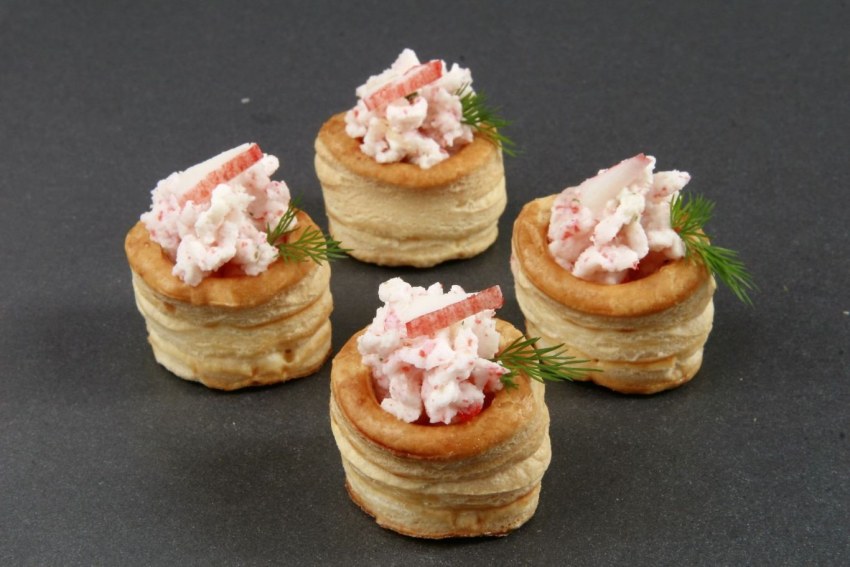 Волованы с сыром и грибами