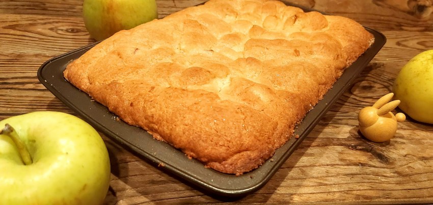 Открытые пирожки с яблоками