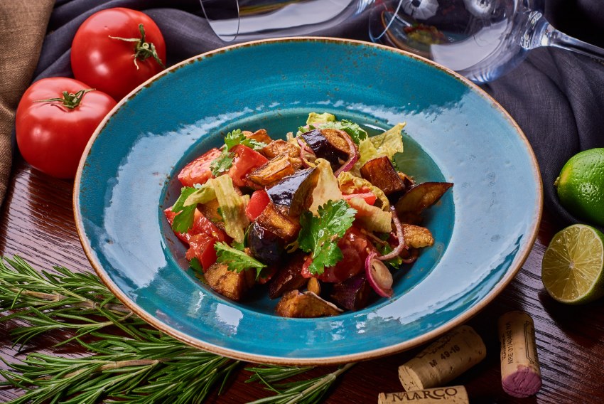 Салат с печеными овощами