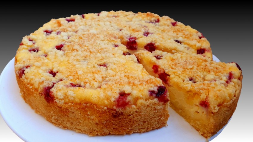 Пирог с творогом и яблоками изюмом