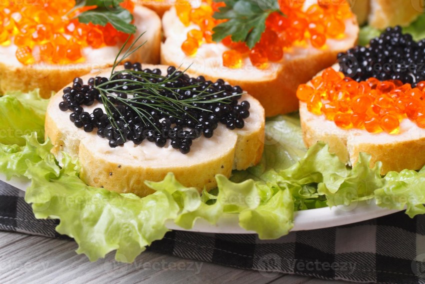 Салат с клубникой и курицей