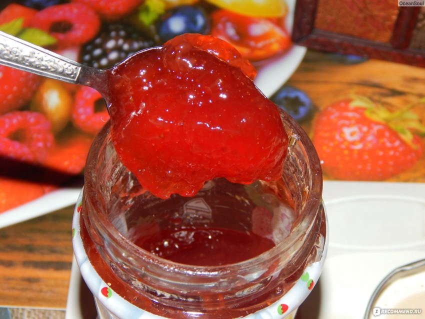 Красная клубника