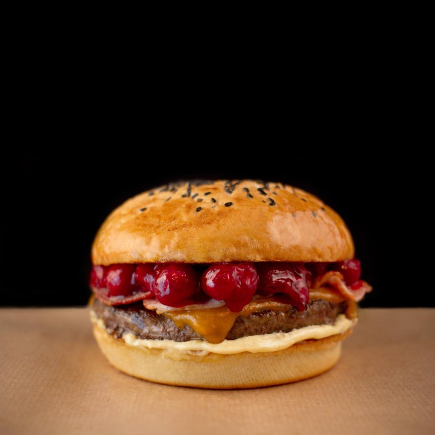 Burgers семейная бургерная, Екатеринбург