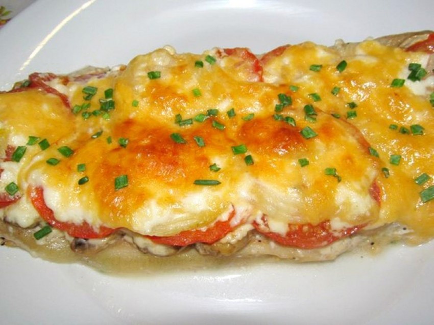 Минтай с картошечкой в духовке
