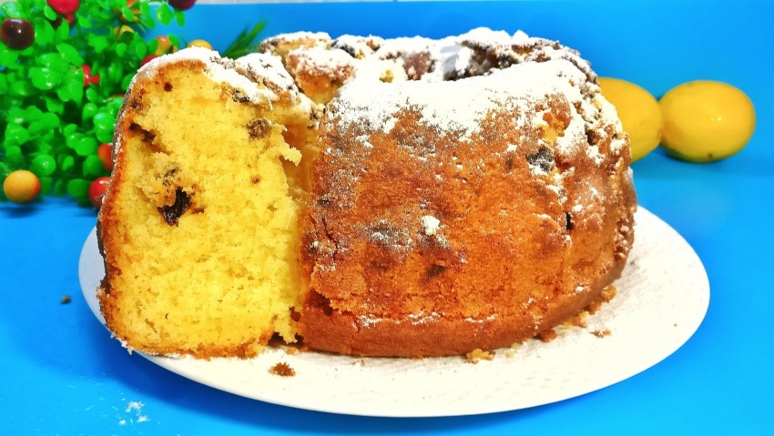 Кекс с изюмом