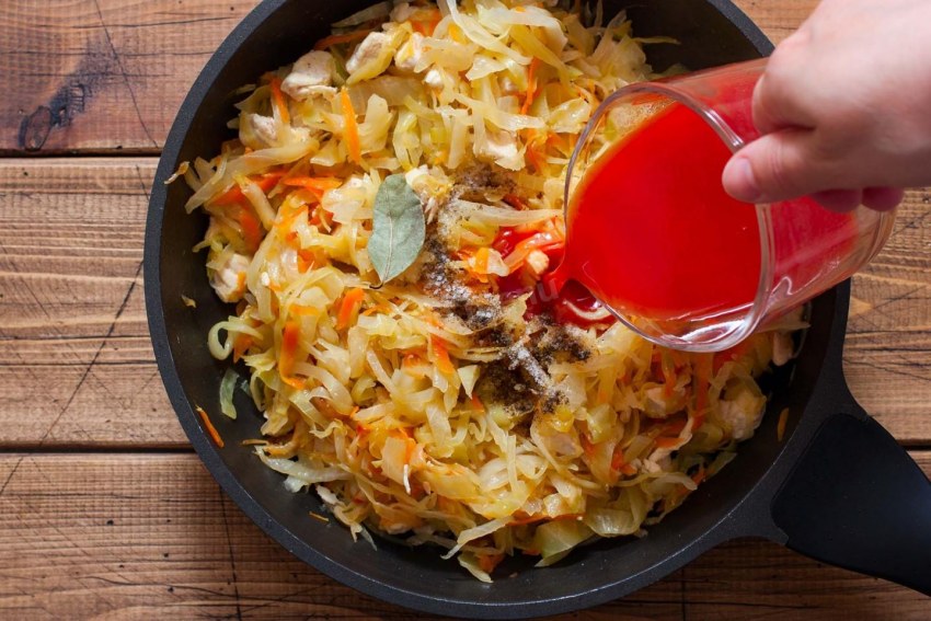 Капуста томатной пастой вкусно
