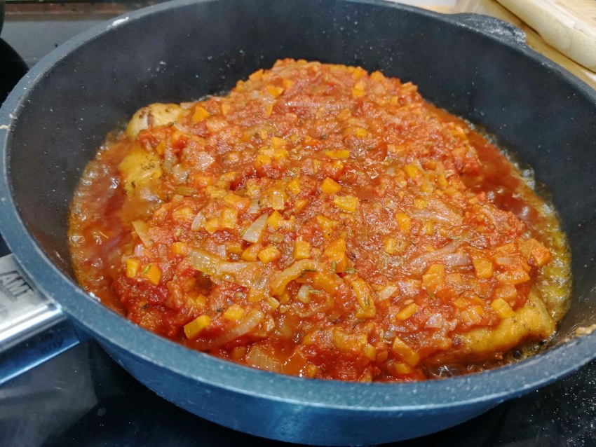 Лапша с фаршем и фасолью